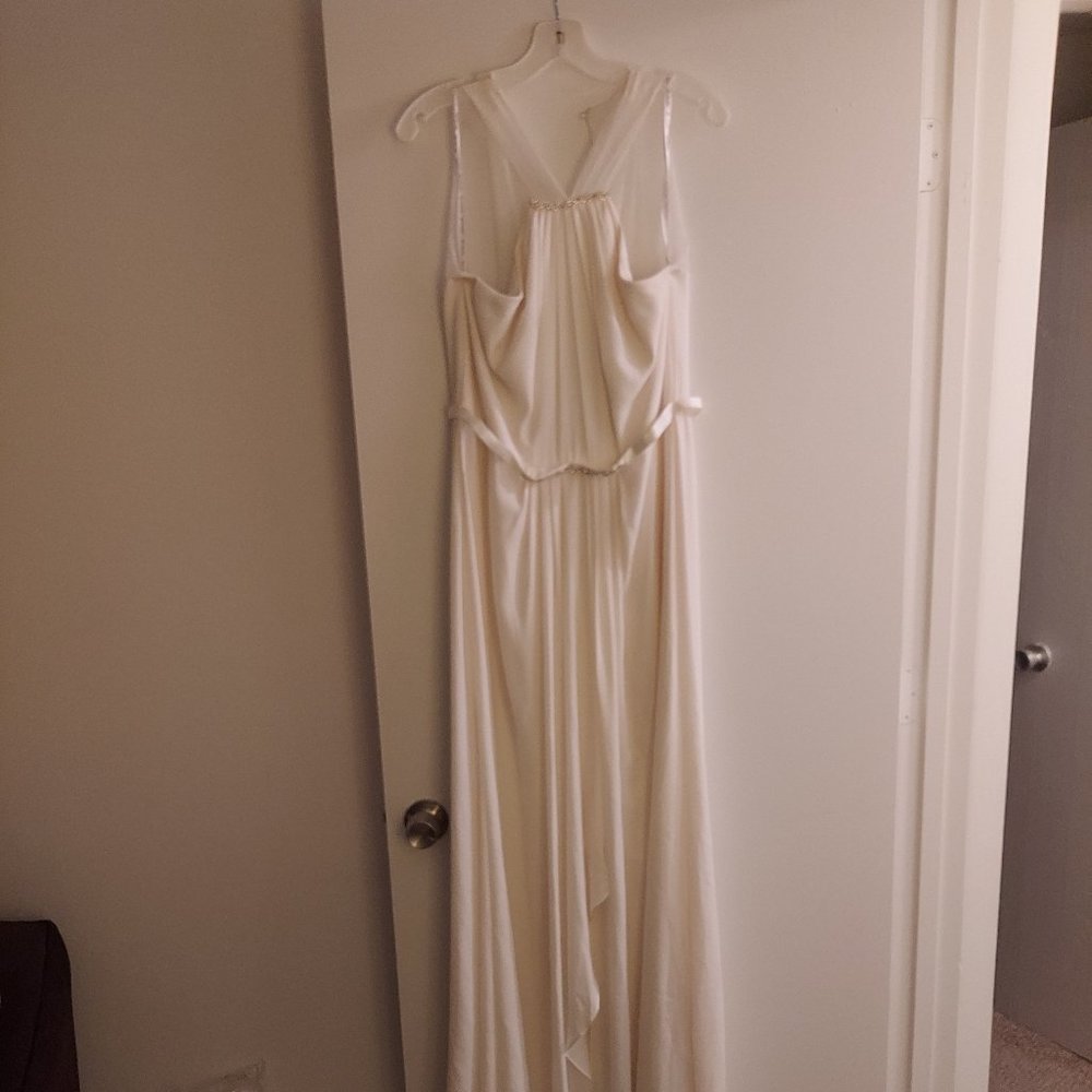 David's Bridal Sheath Wedding Dress